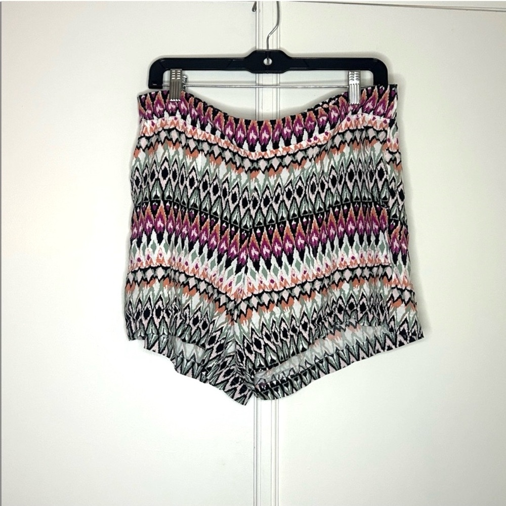 Patterned High-Waist Women’s Shorts in Pink and Black